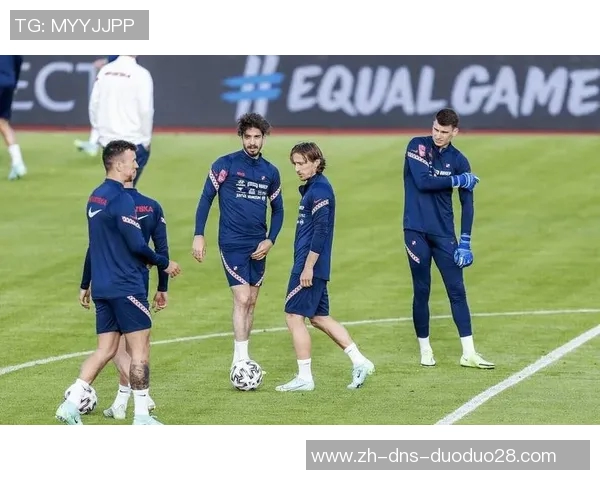 奥伊金斯与西联合的激烈对决揭示了球队实力与战术的较量